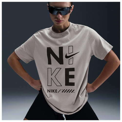 Nike Γυναικεία κοντομάνικη μπλούζα Sportswear